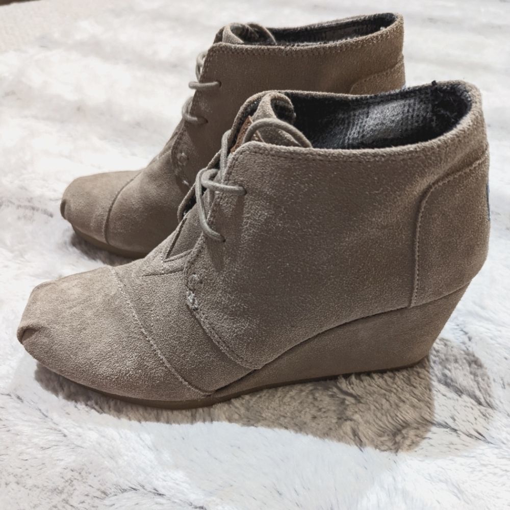 Women's Toms Desert Edge Booties size 8